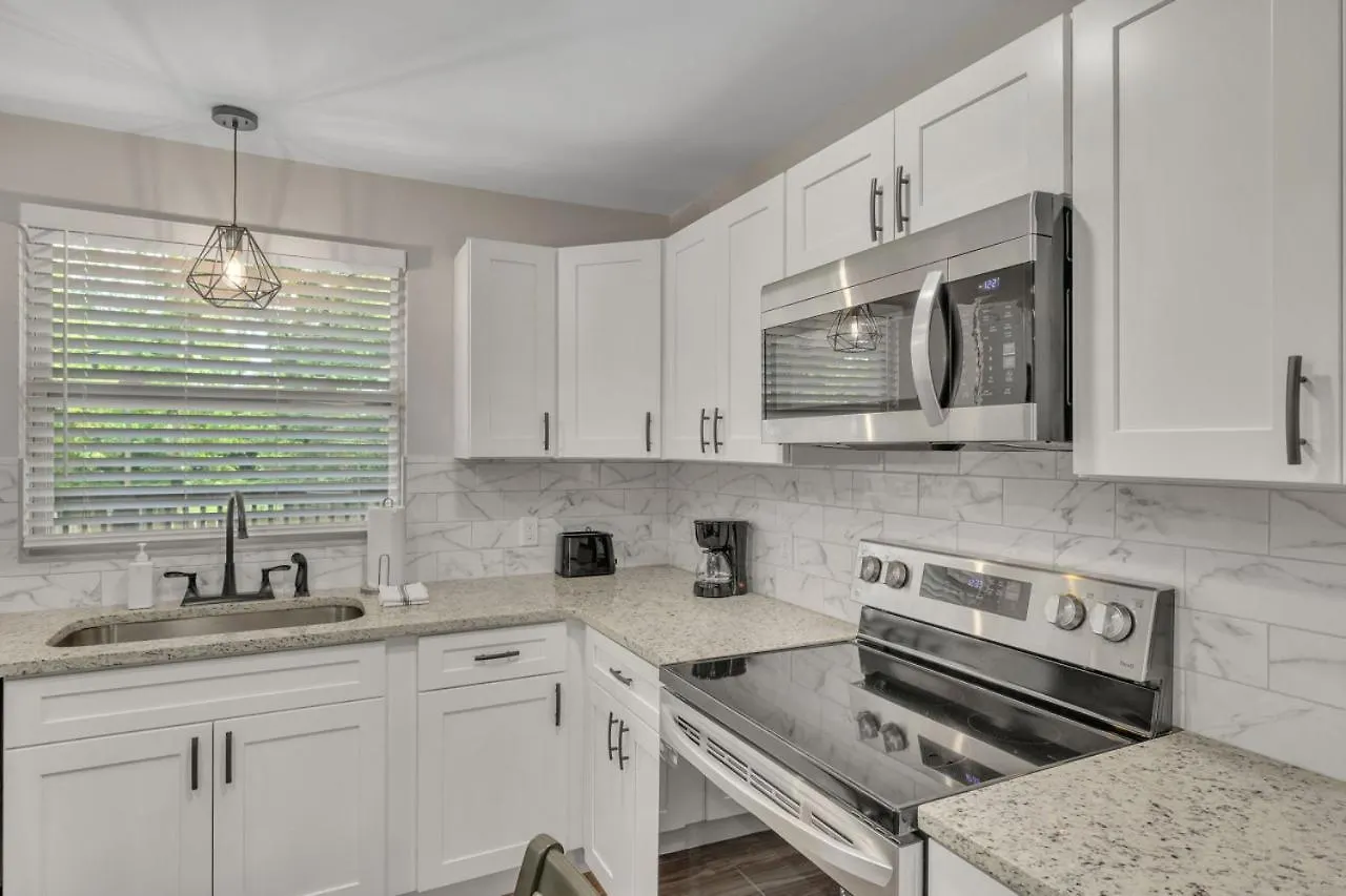別荘 Single Story Pet Friendly Home, With Fenced Yard, Fire Pit, 5Min To Downtown!! ナッシュビル