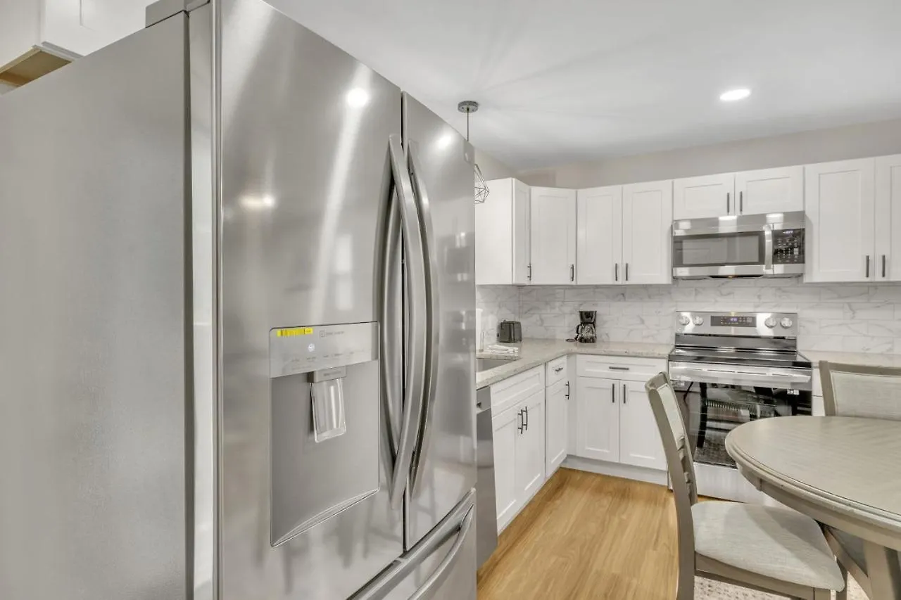 別荘 Single Story Pet Friendly Home, With Fenced Yard, Fire Pit, 5Min To Downtown!! ナッシュビル
