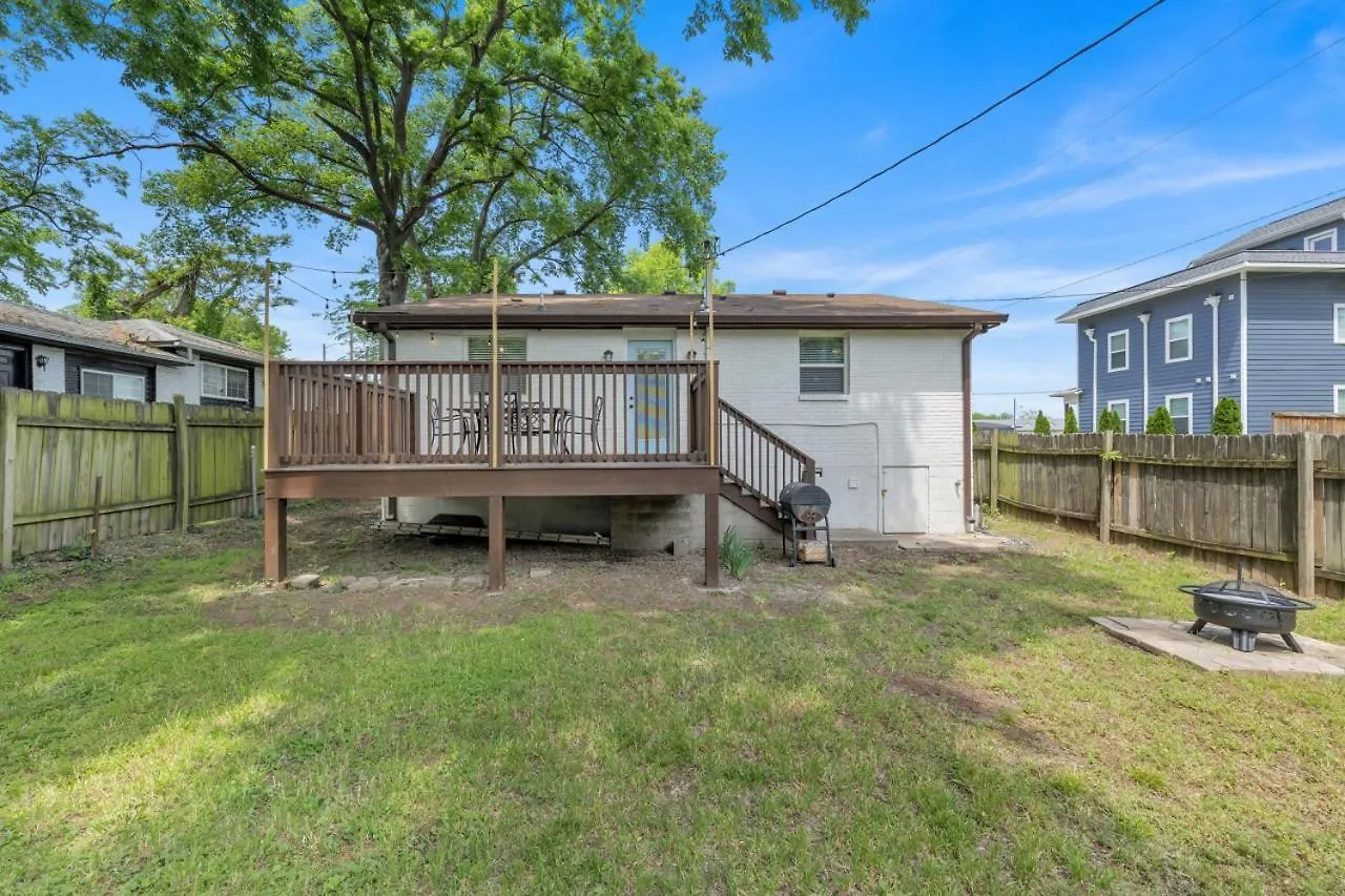 Single Story Pet Friendly Home, With Fenced Yard, Fire Pit, 5Min To Downtown!! ナッシュビル